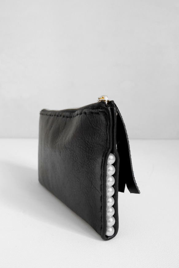 HANDMADE TRI BLACK LEATHER/ PEARL POUCH (MADE-TO-ORDER) 第1張的照片