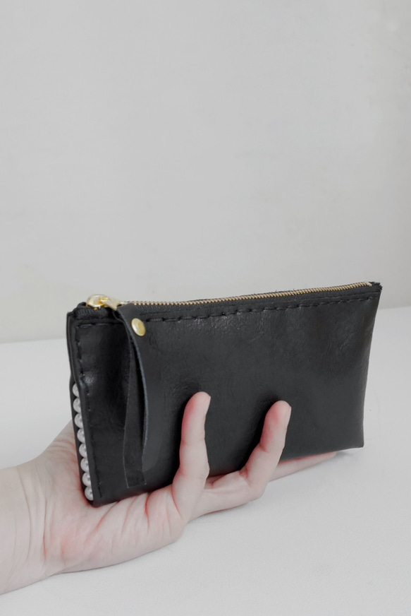 HANDMADE TRI BLACK LEATHER/ PEARL POUCH (MADE-TO-ORDER) 第3張的照片