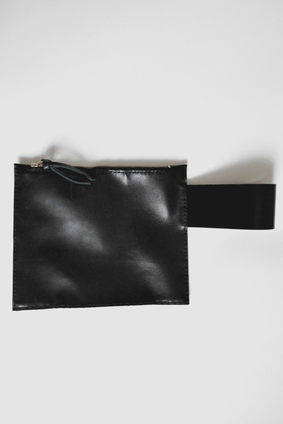 HANDMADE BLACK LEATHER/ PEARL WRISTLET (MADE-TO-ORDER) 第6張的照片