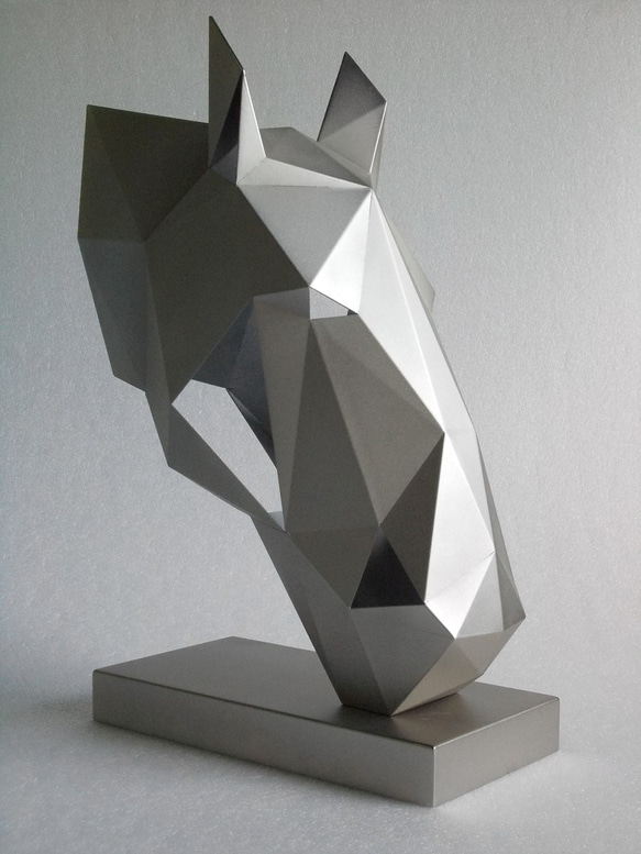 【飲水馬頭lowpoly stainless steel horse head sculpture】藝術品.室內設計 第9張的照片