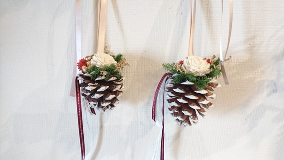 クリスマス松ぼっくり白ベース brugge-flower_kw031