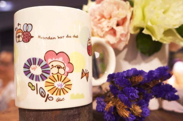 フレンチブルドッグのコーヒーカップ - 北欧の花 1枚目の画像