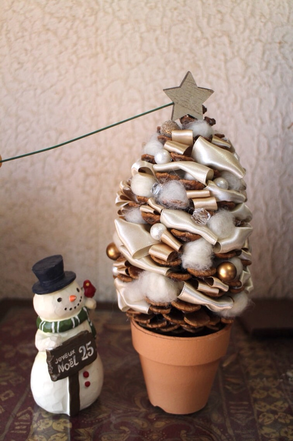 松ぼっくりツリー《クリスマス》《Creema限定販売》《大きな松ぼっくり》 1枚目の画像