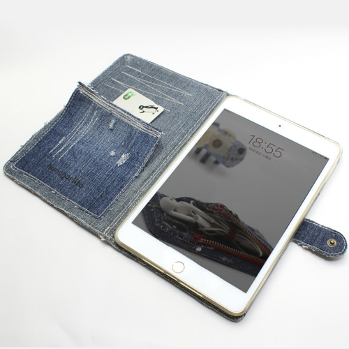 レザー&デニムのiPad miniケース デニムコラージュiPadケース - iPad mini7(A17 Pro),Pro11インチ(M4/M3