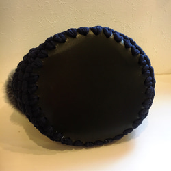 Smooth yarn のバケツバッグ(フェイクファー付き・濃紺です) 5枚目の画像