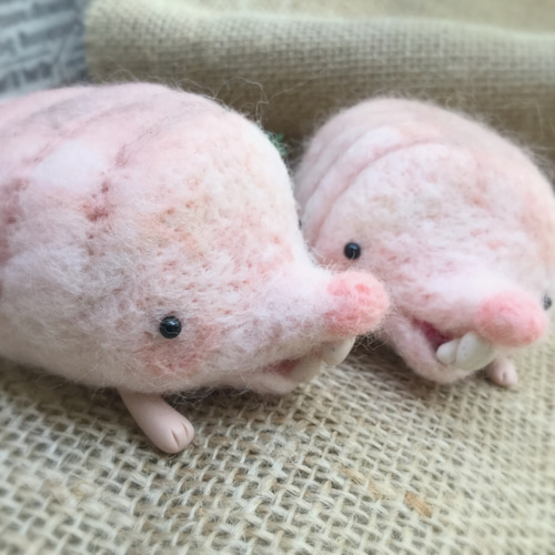 羊毛フェルト ハダカデバネズミ おきあがりこぼし 七転び八起き