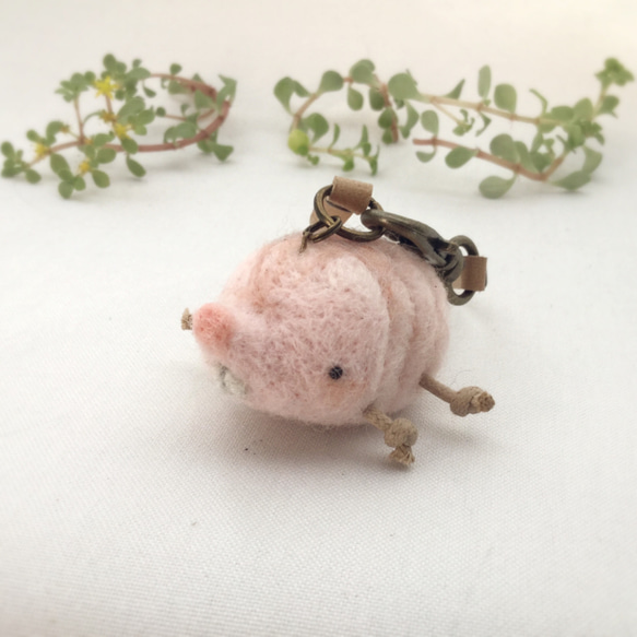 羊毛フェルト ハダカデバネズミのバックチャーム 羊毛フェルト ちく