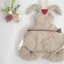 wonderland22 蕾絲兔造型小包｜rabbit 型ミニポーチ 第4張的照片