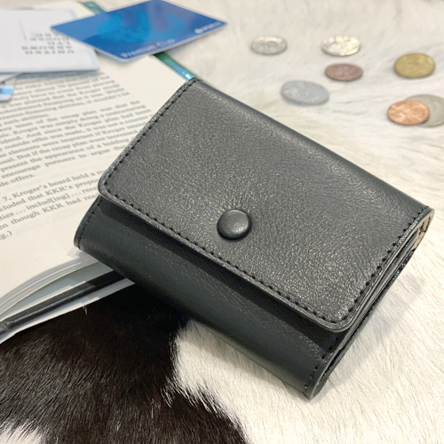 ミニマリストの必須アイテム！手のひらサイズのコンパクトなちいサイフ  