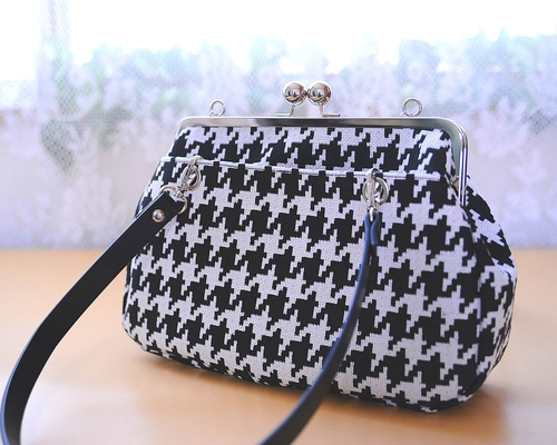 0_a057e423cf213258119f0ed152fb