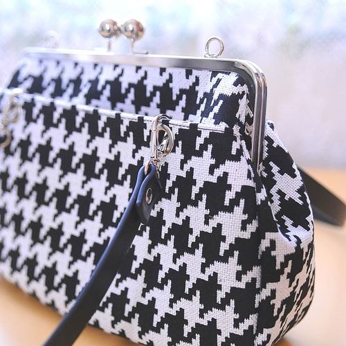 受注製作☆25cm口金使用☆千鳥柄☆がま口2wayショルダー