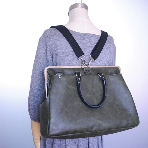 極美品【大容量　A4収納】コールハーン　シボ革　ショルダーバッグ　ビジネスバッグ 極美品【大容量 A4収納】コールハーン シボ革 ショルダーバッグ