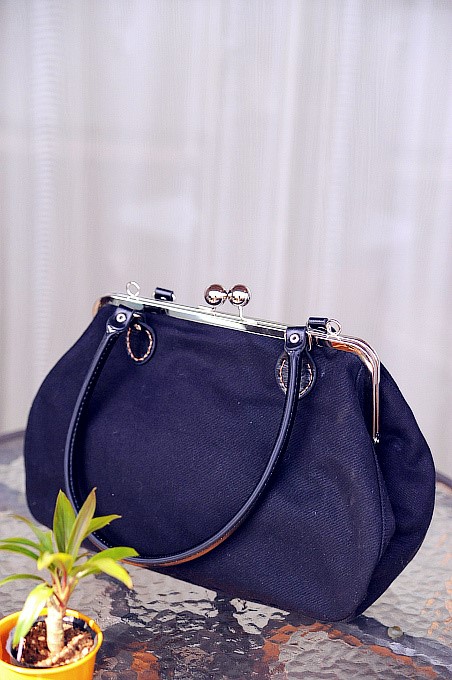 ブラック☆キャンバス地☆がま口リュック＆ショルダー3wayハンドバッグ