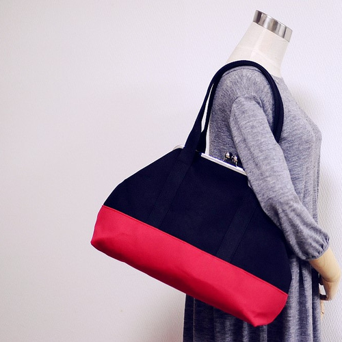 大容量☆受注製作☆黒×赤☆新作☆【nanqueen's handmade】がま口