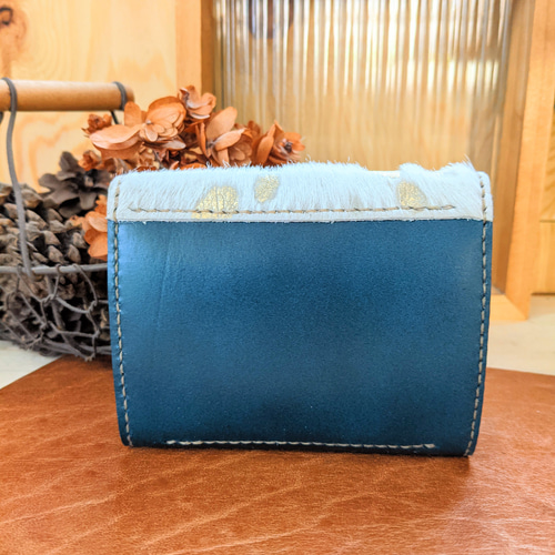 お札を折らずに入れられるアコーディオンウォレット＊本革・箔押し  