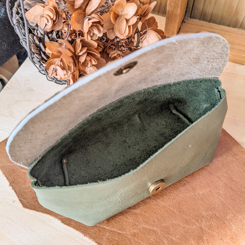 ダルメシアンハラコと馬ヌメカーキのぽてっとポーチ＊ ポーチ ri-natu  