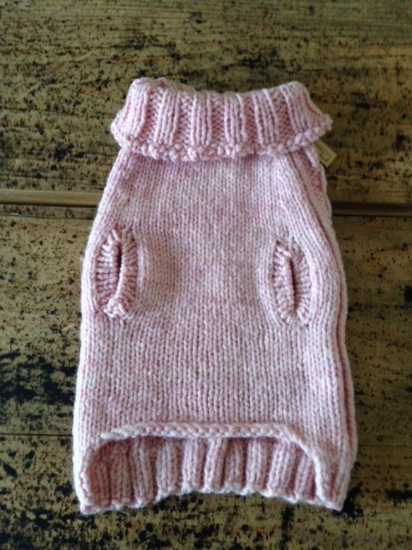 わんちゃんのセーター（ピンク） 2枚目の画像