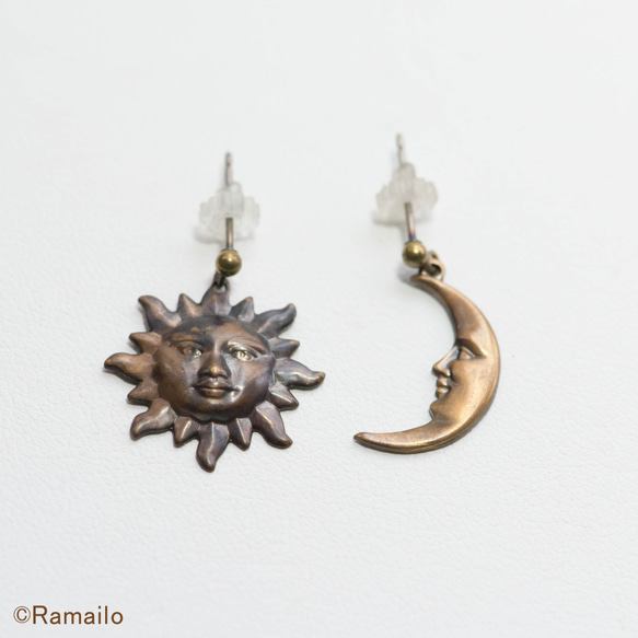 月和太陽黃銅耳環和耳環 第5張的照片