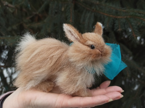 羊毛フェルト うさぎ/  赤毛 イリトルバニーのミニチュア 1枚目の画像