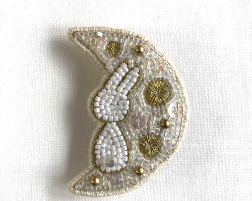 音楽家ビーズ刺繍ブローチ ビーズ刺繍ブローチ 大人 音符 ゴールド ビジュー ブラック