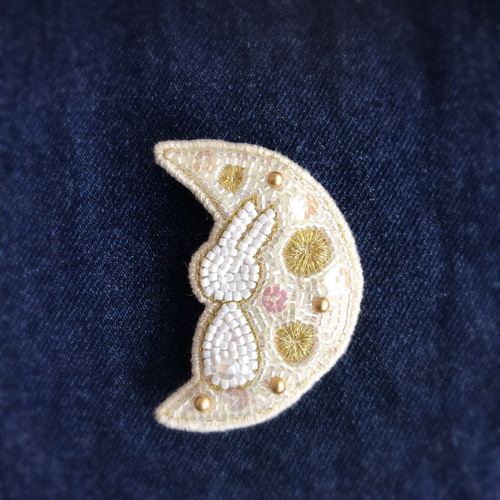 ビーズ刺繍ブローチ 月うさぎ ブローチ Miruteka 通販 8056895
