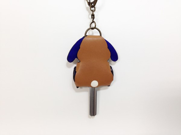 大きめサイズ！かわいいレザーキーキャップ（ロップうさぎ型） 4枚目の画像
