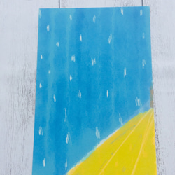 8／13(月)まで送料無料 黄色い傘と雨の日 Tシャツ 　 4枚目の画像