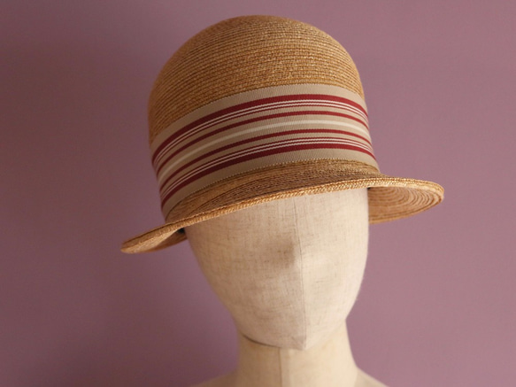 小帽簷的帽子秸稈梁詠琪梁詠琪條紋條紋 第2張的照片