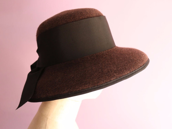 棕色羊毛氈卡薩布蘭卡帽 第4張的照片