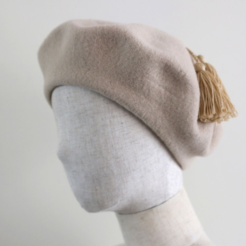 タッセルつきベレー帽 ベージュ ベレー帽・ハンチング グログランの