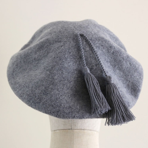 タッセルつきベレー帽 ベージュ ベレー帽・ハンチング グログランの