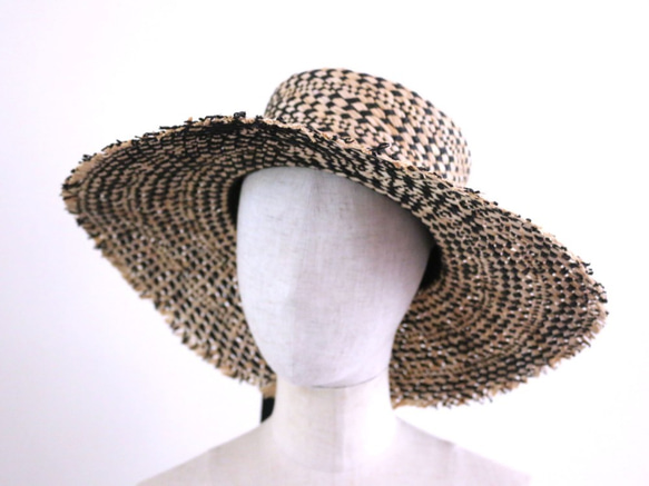 ラフィアつば広のポークパイハット　ソレイユ Soleil 春夏の麦わら帽子　カンカン帽 3枚目の画像