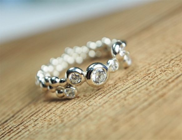 輕珠寶 系列—  夢幻  泡泡 戒指 (方晶鋯石款)  925銀 第3張的照片