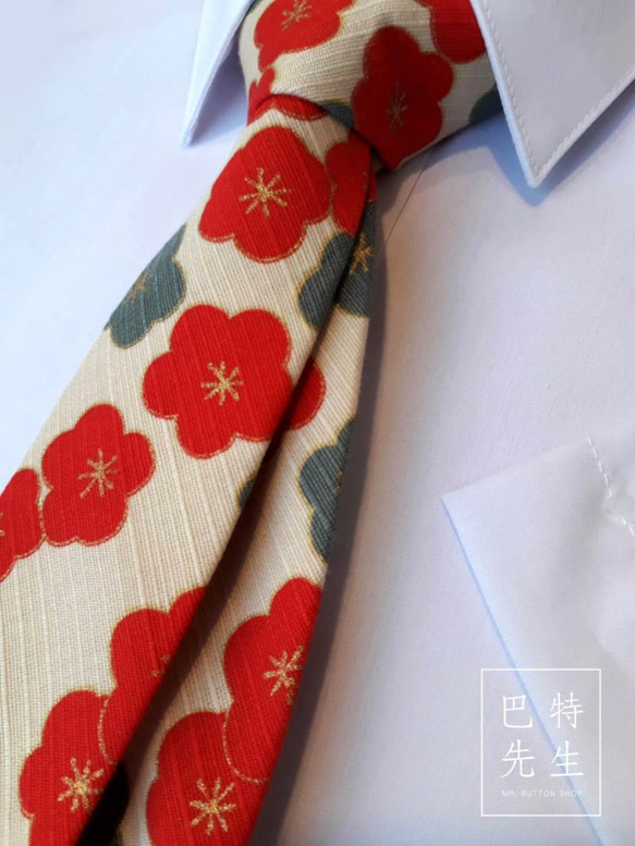 巴特先生-小紅梅花手工領帶-綿-handmade-neck tie-米白 第3張的照片