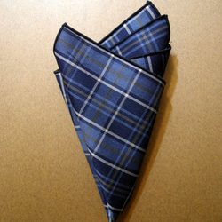 巴特先生-英倫經典格紋-領帶-口袋巾-藍 第4張的照片