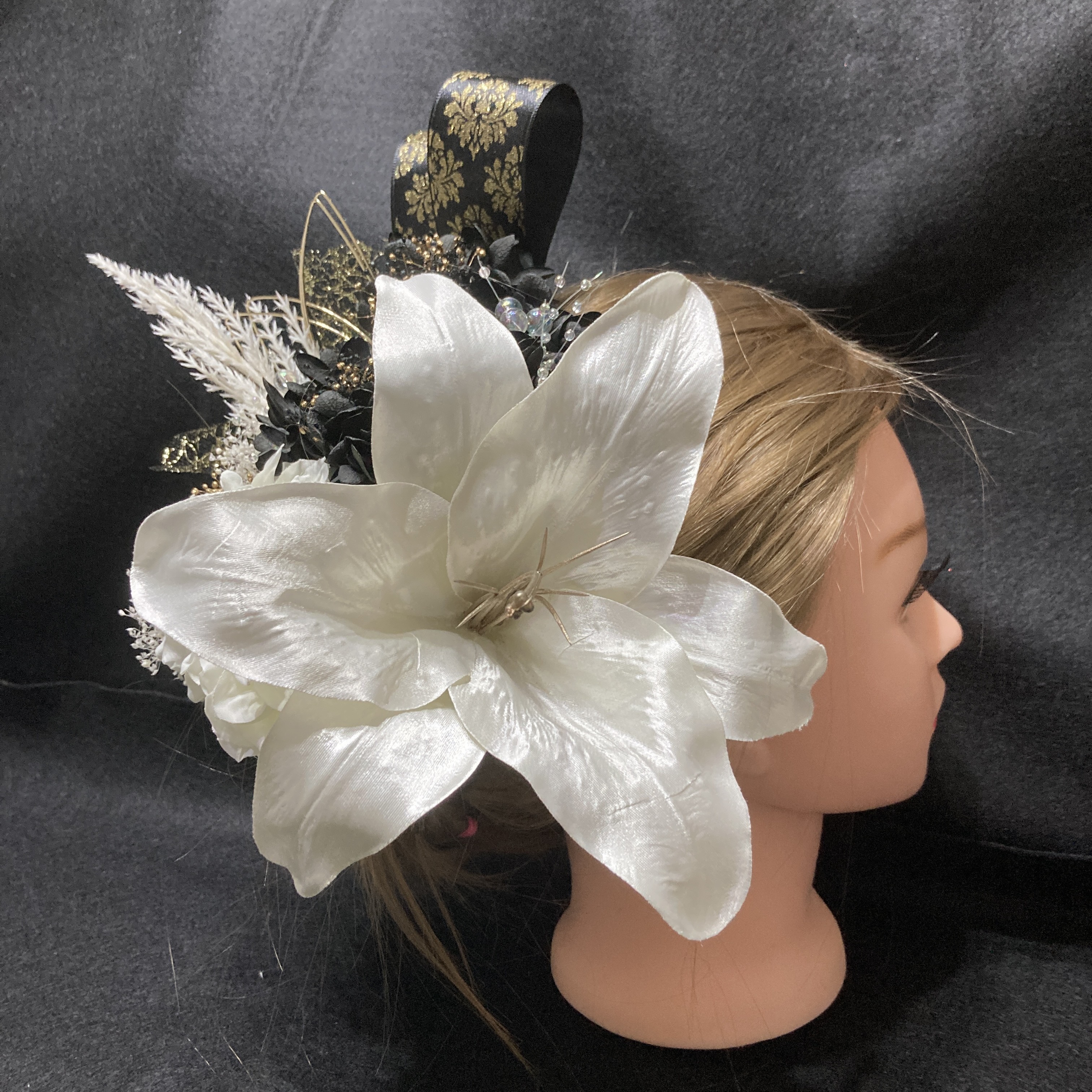 新作　t6　ゆり　ゴールド　和装　髪飾り 成人式 着物　振袖　結婚式　色打掛