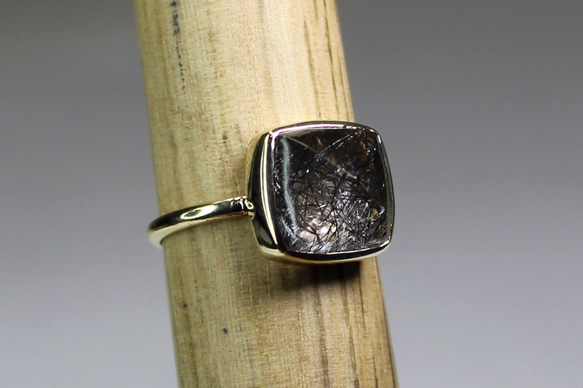 Black Tourmalin in Quartz Ring / K10YG. PG. WG 1枚目の画像