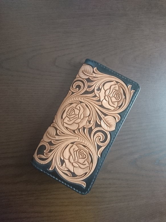 薔薇のカービングロングウォレット 長財布 王様とゆかいな仲間達 通販  