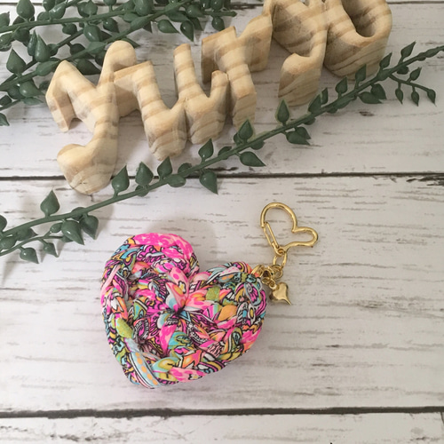 ズパゲッティ ハートチャームキーホルダー♡ その他アクセサリー yurka  