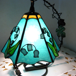 ステンドグラス　鈴蘭ランプ 1枚目の画像