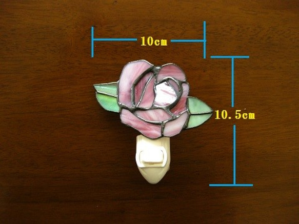 ステンドグラス　薔薇のナイトライト 6枚目の画像