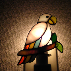 ステンドグラス　インコのナイトライト(ホワイト） 3枚目の画像
