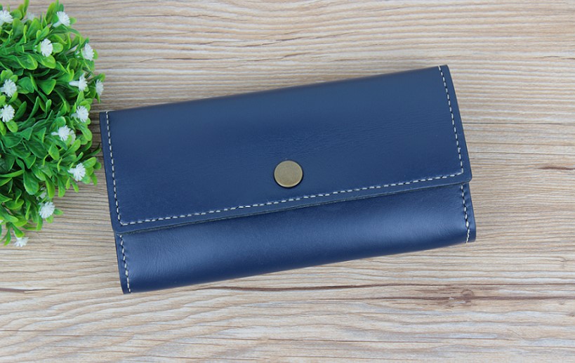 本革 総手縫い仕上げ 上品な色合いクラシックロングウォレット