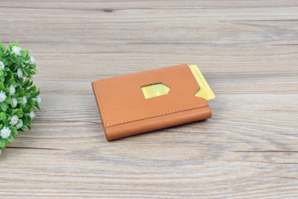 本革 キャッシュレス時代のコンパクト薄型財布 ☆Brown☆