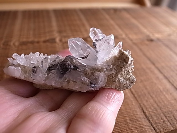 ブルッカイトインクォーツ　プラチナルチルクォーツ　原石　天然石　 3枚目の画像