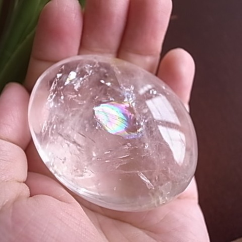 超美品・クラスター・虹入り】マダガスカル産水晶（天然石） 【公式通販】