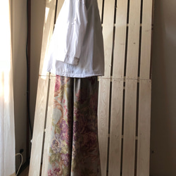 【花柄】YUWA紫の花フレアースカート 3枚目の画像