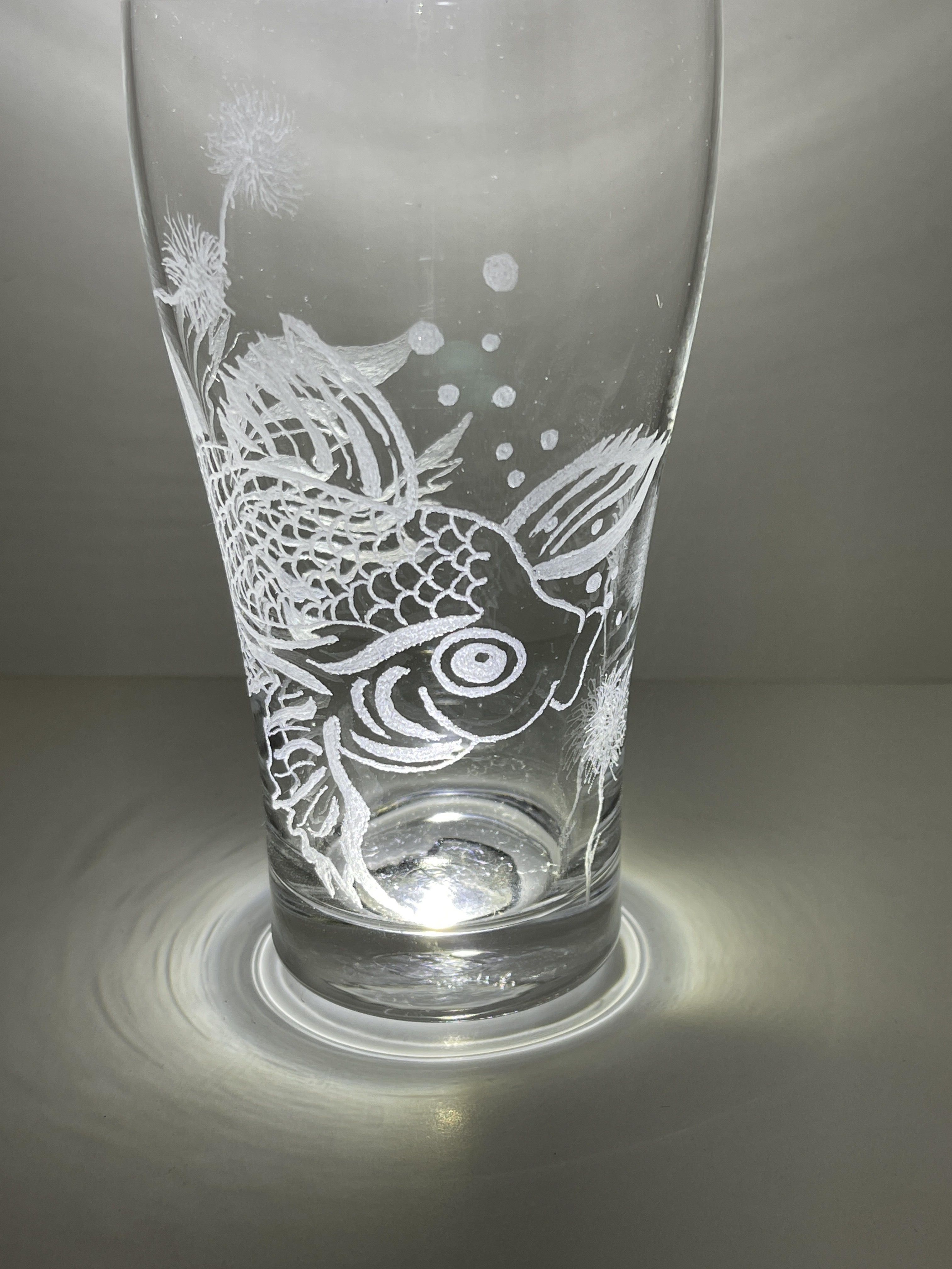 金魚デザインのガラスグラス Amazon｜温度で色が変わるグラス 冷感 涼感 500ml 金魚 箱入り