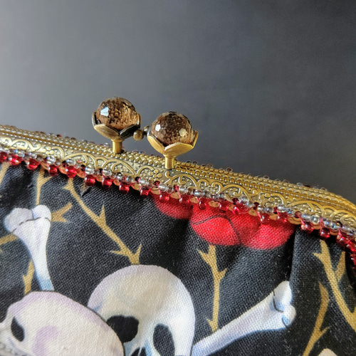 薔薇とドクロ☆クールながま口 ポーチ たくさん入ります  