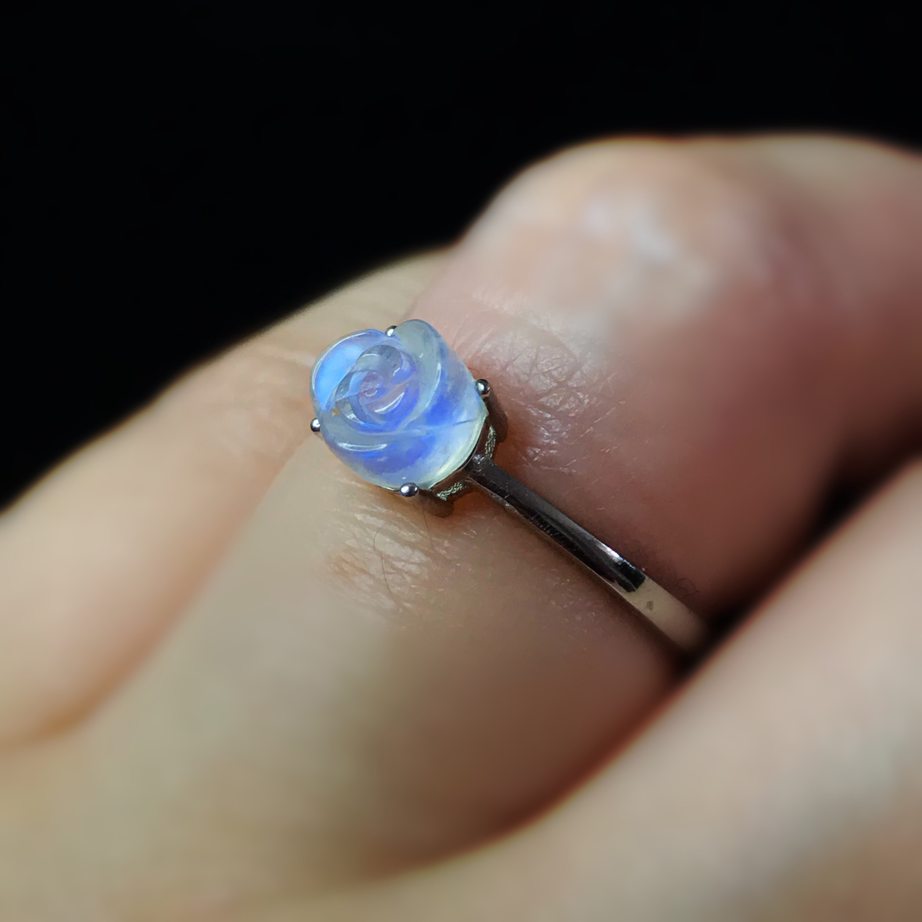イギリス発送　ハイクォリティ レインボームーンストーン　シンプルリング バラリング　ブルーシラー　Silver925